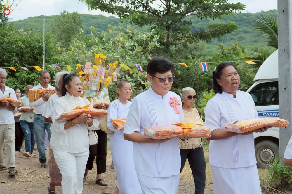 ภาพ No.272007:วันที่ 28 ตุลาคม พ.ศ. 2568 พิธีทอดกฐินสามัคคีทั่วไทย ณ สำนักสงฆ์สวนป่าสันติธรรม จ.สระบุรี โดยคณะศิษยานุศิษย์ บูชาธรรม 81 ปี หลวงพ่อธัมมชโย