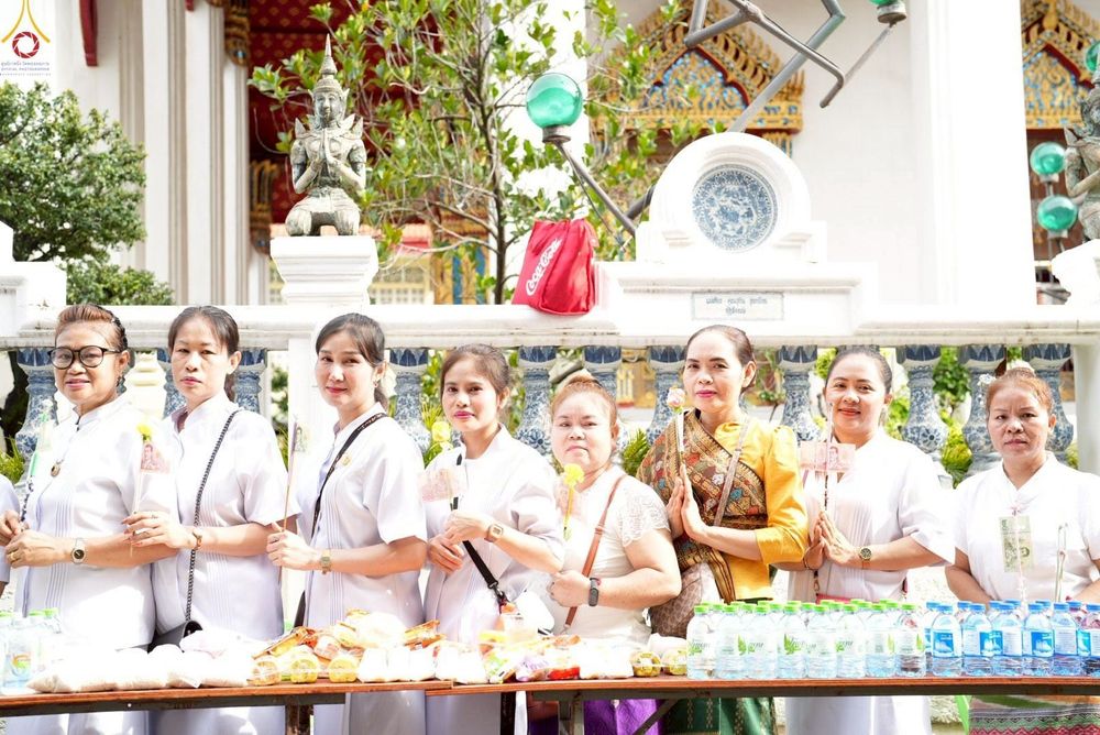 ภาพ No.250182:วันพุธที่ 8 ตุลาคม พ.ศ. 2568 พิธีทอดกฐินสามัคคีทั่วไทย 30,000 วัด โดยคณะศิษยานุศิษย์ บูชาธรรม 81 ปี หลวงพ่อธัมมชโย ณ วัดคลองเตยใน กรุงเทพฯ