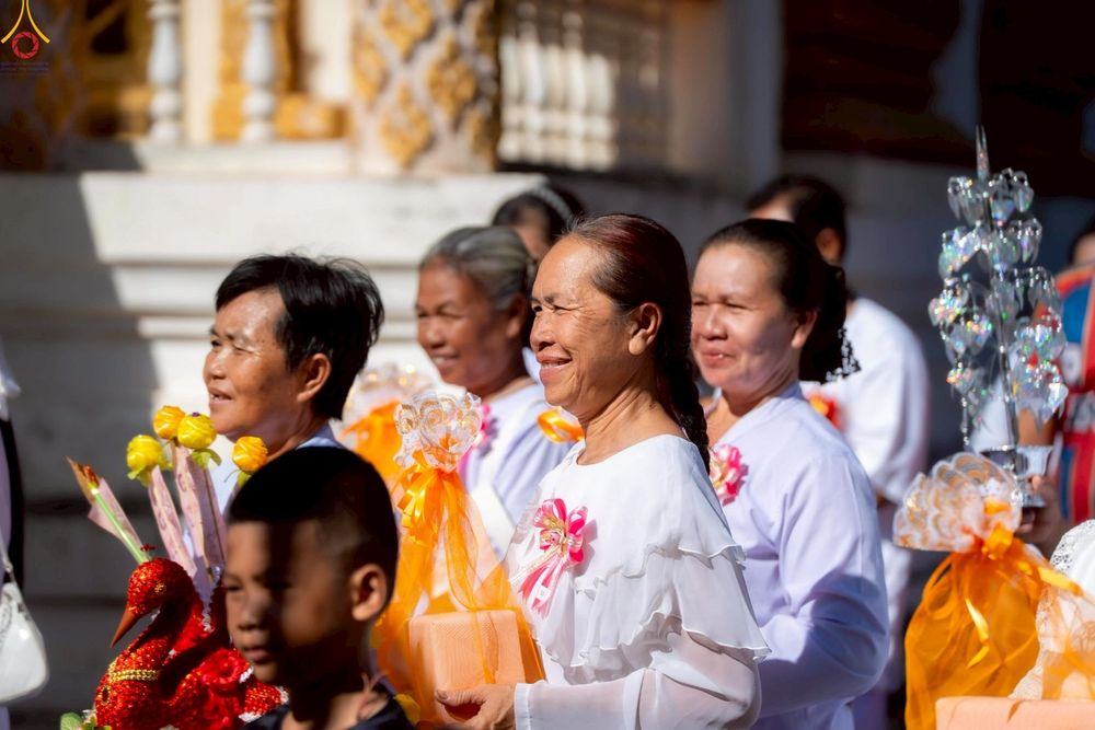 ภาพ No.264231:วันที่ 18 ตุลาคม พ.ศ. 2568 พิธีทอดกฐินสามัคคีทั่วไทย 30,000 วัด โดยคณะศิษยานุศิษย์ บูชาธรรม 81 ปี หลวงพ่อธัมมชโย ณ วัดศรีโพธิ์ชัย บ้านไร่ ต.ไกคำ อ.เมือง จ.อำนาจเจริญ