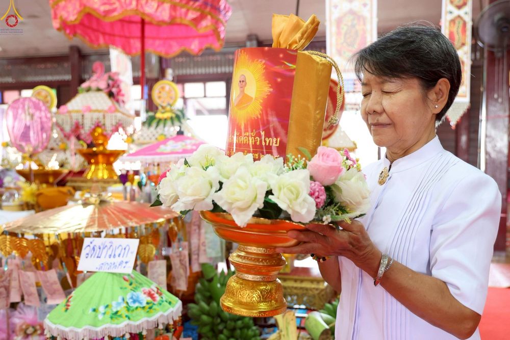 ภาพ No.254539:วันที่ 12 ตุลาคม พ.ศ. 2568 พิธีทอดกฐินสามัคคีทั่วไทย 30,000 วัด โดยคณะศิษยานุศิษย์ บูชาธรรม 81 ปี หลวงพ่อธัมมชโย ณ วัดนาคูโมทนามัยปุญญาราม ตำบลบางพระ อำเภอเมืองฉะเชิงเทรา จังหวัดฉะเชิงเทรา