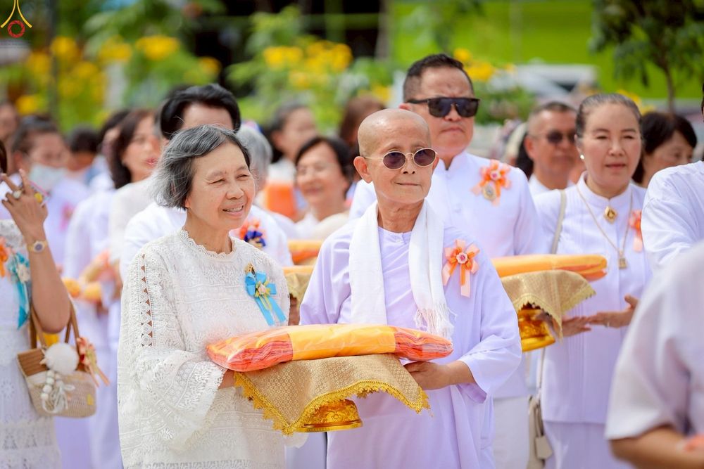 ภาพ No.272637:วันที่ 1 พฤศจิกายน พ.ศ. 2568 พิธีทอดกฐินสามัคคีทั่วไทย ณ วัดศรีวรรณวนาราม ต.คลองสาม อ.คลองหลวง จ.ปทุมธานี โดยคณะศิษยานุศิษย์ บูชาธรรม 81 ปี หลวงพ่อธัมมชโย