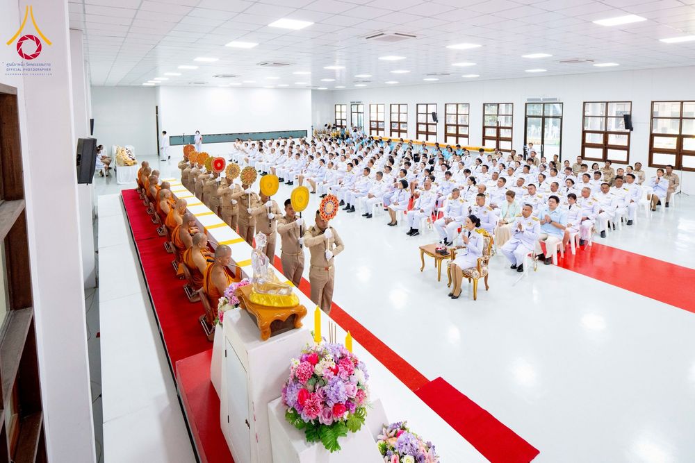 ภาพ No.237594:พิธีเจริญพระพุทธมนต์ ปฏิบัติธรรมเจริญสมาธิภาวนา และทำบุญตักบาตร ถวายพระราชกุศล เนื่องในโอกาสวันเฉลิมพระชนมพรรษา สมเด็จพระนางเจ้าสิริกิติ์ พระบรมราชินีนาถ พระบรมราชชนนีพันปีหลวง วันอังคารที่ 12 สิงหาคม พ.ศ. 2568  ณ อาคารปลูกศรัทธา 2 วัดพระธรรมกาย 
