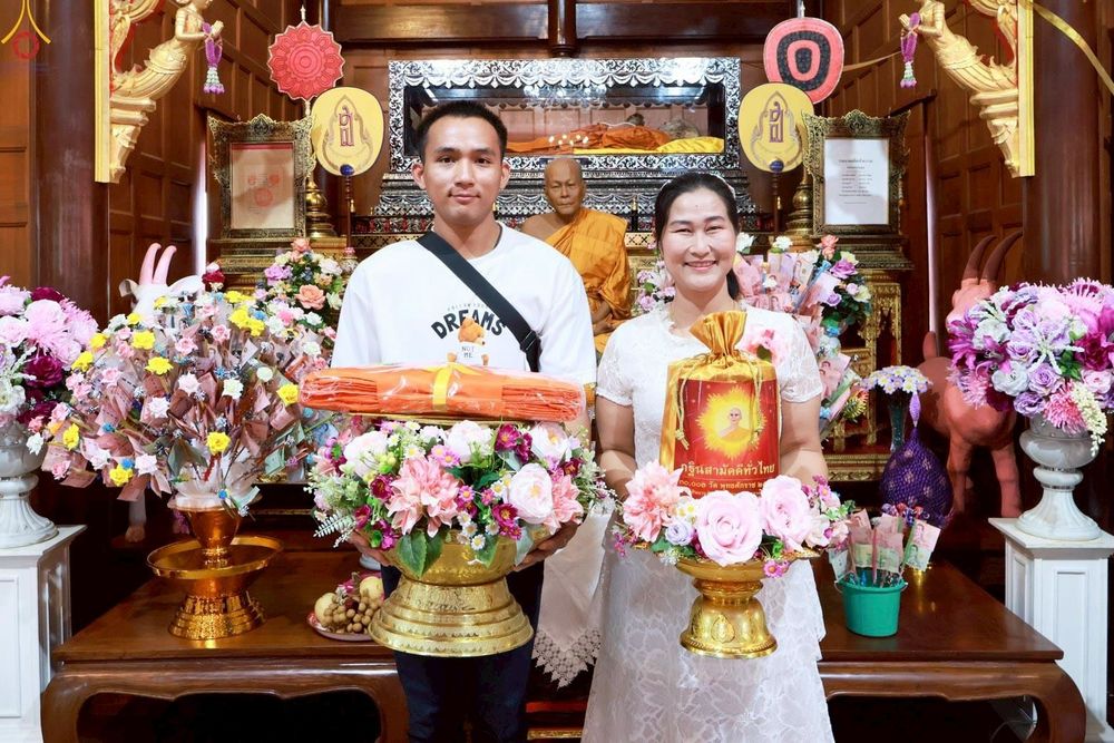 ภาพ No.266956:วันที่ 26 ตุลาคม พ.ศ. 2568 พิธีทอดกฐินสามัคคีทั่วไทย ณ วัดจันทร์เจริญสุข ต.บ้านปรก อ.เมืองสมุทรสงคราม จ.สมุทรสงคราม โดยคณะศิษยานุศิษย์ บูชาธรรม 81 ปี หลวงพ่อธัมมชโย