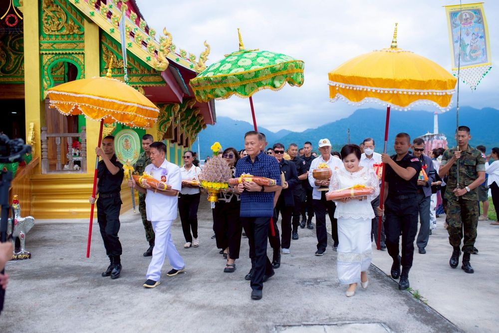 ภาพ No.267930:วันที่ 29 ตุลาคม พ.ศ. 2568 พิธีทอดกฐินสามัคคีทั่วไทย ณ วัดวังกระแพร อ.โป่งน้ำร้อน จ.จันทบุรี โดยคณะศิษยานุศิษย์ บูชาธรรม 81 ปี หลวงพ่อธัมมชโย