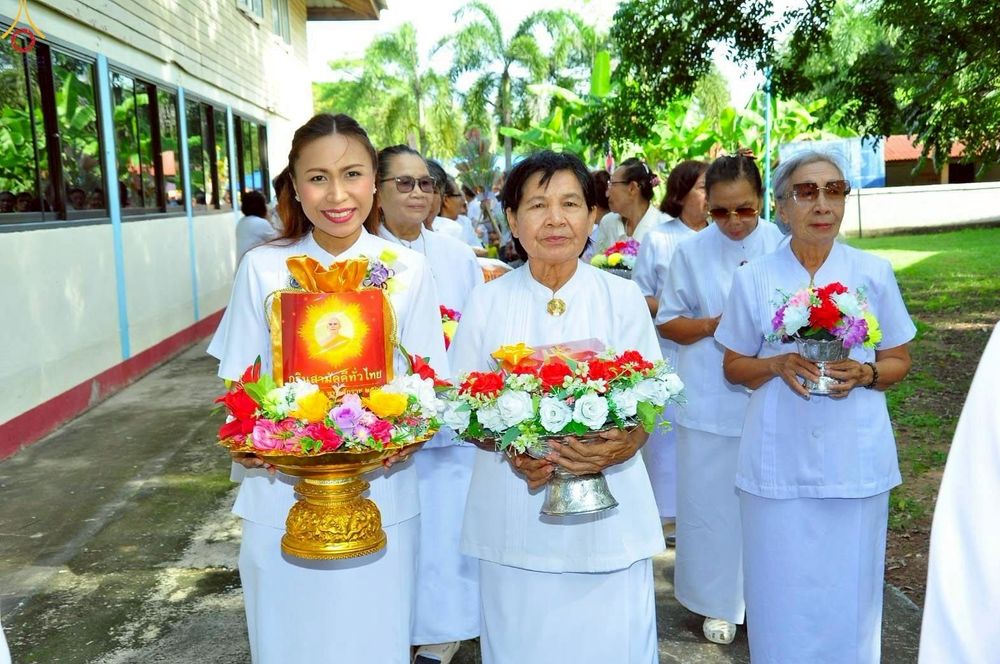 ภาพ No.264214:วันที่ 22 ตุลาคม พ.ศ. 2568 พิธีทอดกฐินสามัคคีทั่วไทย 30,000 วัด โดยคณะศิษยานุศิษย์ บูชาธรรม 81 ปี หลวงพ่อธัมมชโย ณ วัดสระบัวดอนหัน ตำบลยางคำ  อำเภอหนองเรือ จังหวัดขอนแก่น