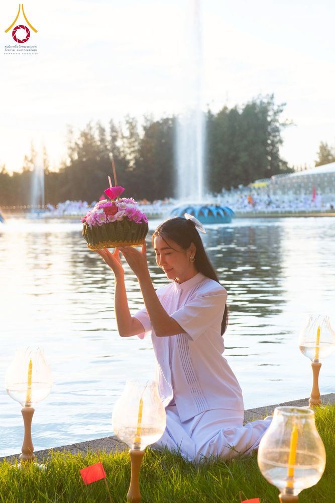 ภาพ No.266253:วันพุธที่ 5 พฤศจิกายน พ.ศ. 2568 (วันพระ ขึ้น 15 ค่ำ เดือน 12) พิธีลอยกระทงธรรม  ณ สระมหาเศรษฐีทะเลบุญ มหาวิหารพระมงคลเทพมุนี วัดพระธรรมกาย จ.ปทุมธานี