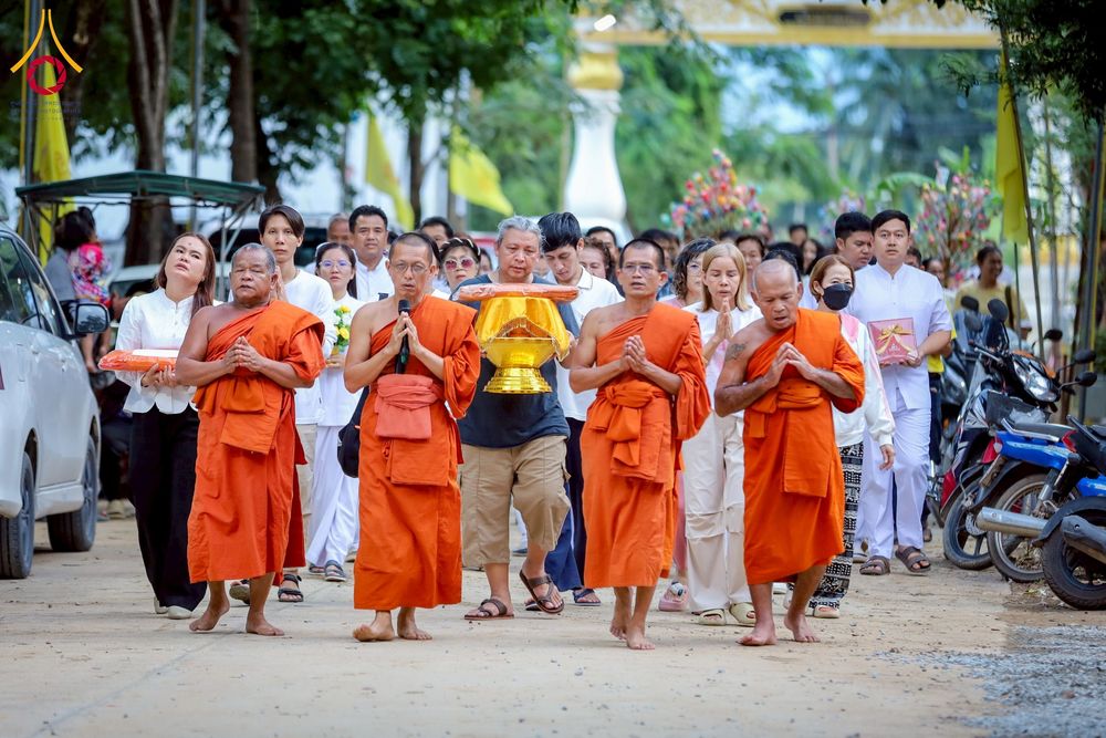 ภาพ No.275342:วันที่ 4 พฤศจิกายน พ.ศ. 2568 พิธีทอดกฐินสามัคคีทั่วไทย ณ วัดโพธิ์ทอง ต.บางระกำ อ.บางระกำ จ.พิษณุโลก โดยคณะศิษยานุศิษย์ บูชาธรรม 81 ปี หลวงพ่อธัมมชโย