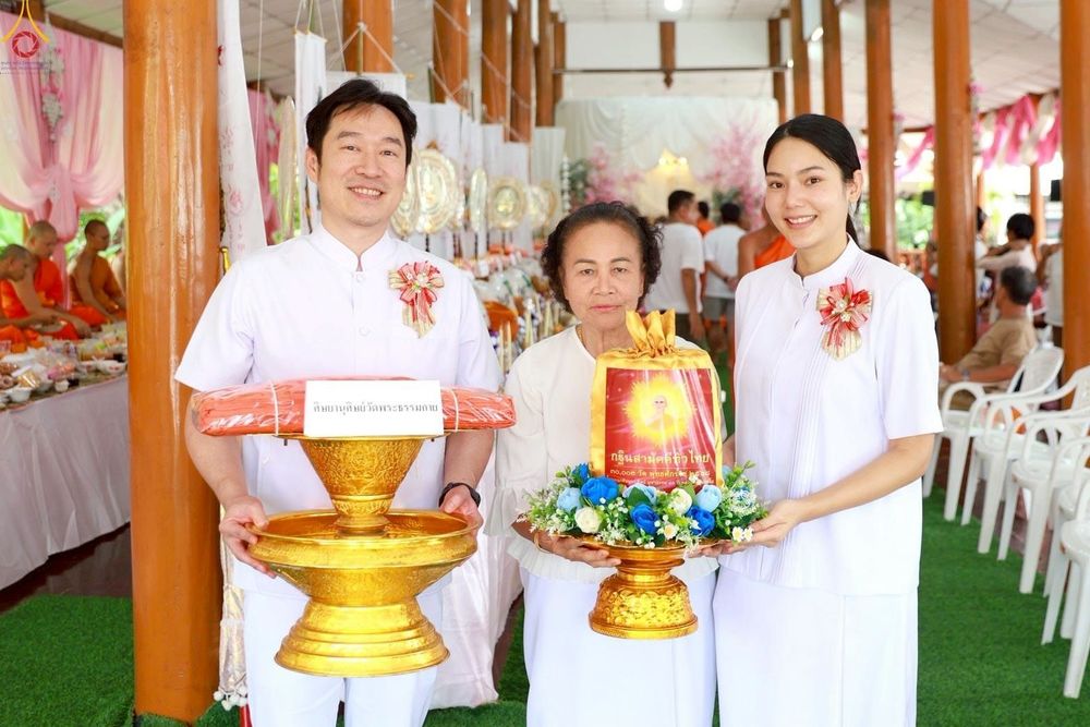 ภาพ No.269776:วันที่ 11 ตุลาคม พ.ศ. 2568 พิธีทอดกฐินสามัคคีทั่วไทย ณ วัดธรรมสถิตติ์วราราม อ.เมือง จ.สมุทรสงคราม โดยคณะศิษยานุศิษย์ บูชาธรรม 81 ปี หลวงพ่อธัมมชโย