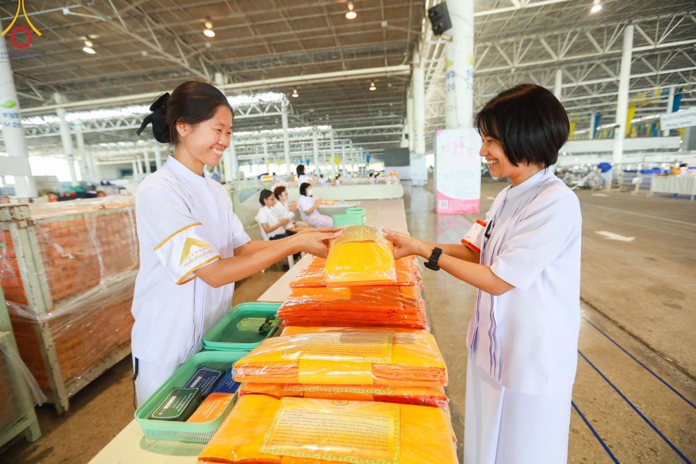 ภาพ No.131544:พิธีร่วมบุญบรรพชาสามเณร 5,000 รูป ณ บ้านแก้วเรือนทองคุณยาย สภาธรรมกายสากล วัดพระธรรมกาย วันเสาร์ที่ 23 มีนาคม พ.ศ. 2567