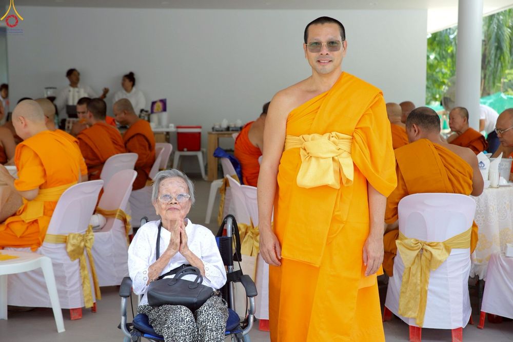 ภาพ No.249333:วันที่ 20 กันยายน พ.ศ. 2568 พิธีประดิษฐานรูปหล่อหลวงปู่วัดปากน้ำ ภาษีเจริญ ณ วิหารพระมงคลเทพมุนี (สด จนฺทสโร) ศูนย์ปฏิบัติธรรมภูเก็ต จ.ภูเก็ต