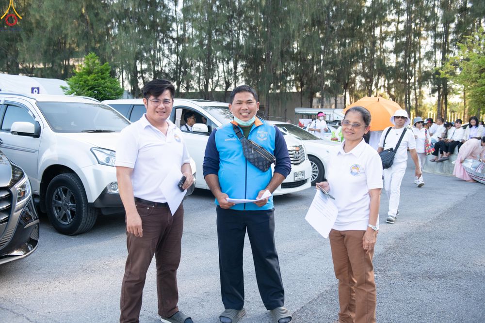 ภาพ No.301460:ภาพเบื้องหลังอาสาสมัครรวมใจ ชุดที่ 4 ในโครงการธรรมยาตรา กตัญญูบูชา มหาปูชนียาจารย์ พระมงคลเทพมุนี(สด จนฺทสโร) พระผู้ปราบมาร อนุสรณ์สถาน 7 แห่ง ปีที่ 14