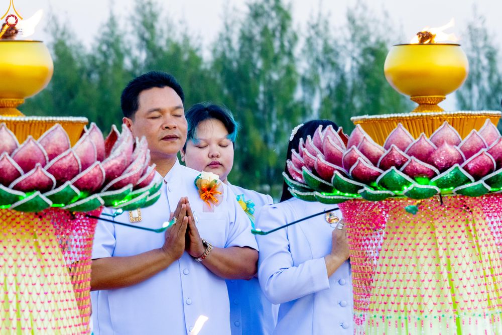 ภาพ No.302163:วันที่ 23 มกราคม พ.ศ. 2569 พิธีจุดประทีปธรรมถวายเป็นพุทธบูชา (ภาพชุดที่ 2) และบูชาธรรมมหาปูชนียาจารย์  ณ อนุสรณ์สถานลำดับที่ 5 สถานที่เผยแผ่วิชชาธรรมกายครั้งแรก อนุสรณ์สถานบางปลา วัดบางปลา อำเภอบางเลน จังหวัดนครปฐม ในโครงการธรรมยาตรา กตัญญูบูชา มหาปูชนีย