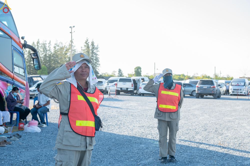 ภาพ No.301481:ภาพเบื้องหลังอาสาสมัครรวมใจ ชุดที่ 4 ในโครงการธรรมยาตรา กตัญญูบูชา มหาปูชนียาจารย์ พระมงคลเทพมุนี(สด จนฺทสโร) พระผู้ปราบมาร อนุสรณ์สถาน 7 แห่ง ปีที่ 14