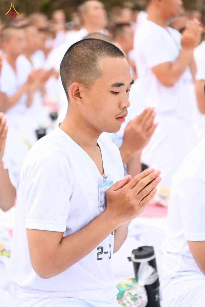 ภาพ No.340984:วันที่ 26 กรกฎาคม พ.ศ. 2569 โครงการพัฒนาคุณธรรม จริยธรรม สำหรับนักเรียนนายสิบตำรวจ (นสต.) รุ่นที่ 17 ศูนย์ฝึกอบรมตำรวจภูธรภาค 1 ได้จัดกิจกรรม ตักบาตรเพื่อน้อมอุทิศถวายเพื่อเป็นพระราชกุศลฯ  และปฏิบัติธรรม ติวธรรมมะ ณ ศูนย์ปฏิบัติธรรมเวิล์ดพีช วัลเล่ย์ (Wo