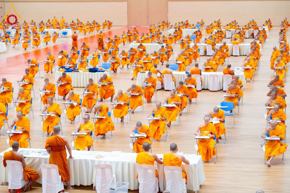 ภาพ No.267241:วันที่ 7 พฤศจิกายน พ.ศ. 2568 พิธีสอบธรรมสนามหลวง นักธรรมชั้นโท - เอก ณ สนามสอบวัดพระธรรมกาย