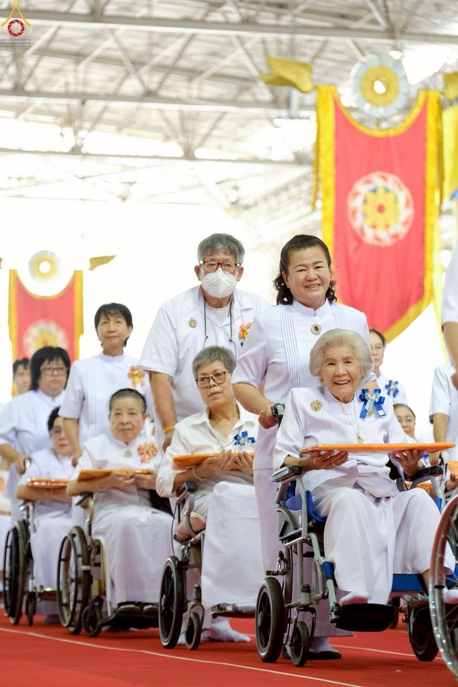 ภาพ No.251583:วันที่ 10 ตุลาคม พ.ศ. 2568 พิธีทอดผ้าป่าสมทบกฐินวัดพระธรรมกาย และสมทบกฐิน 30,000 กว่าวัดทั่วประเทศ ครั้งที่ 3 ณ สภาธรรมกายสากล วัดพระธรรมกาย