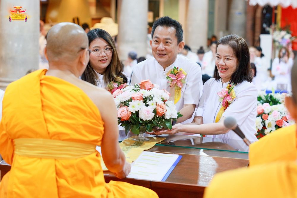 ภาพ No.169413:พิธีทอดกฐินสามัคคี เพื่อสนับสนุนการเผยแผ่พระพุทธศาสนาวิชชาธรรมกาย ณ วัดพระธรรมกายลอนดอน สหราชอาณาจักร วันอาทิตย์ที่ 20 ตุลาคม พ.ศ. 2567