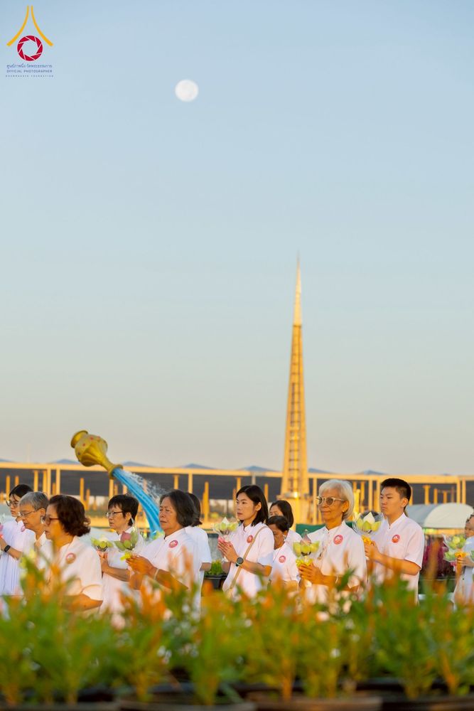 ภาพ No.276635:วันเสาร์ที่ 6 ธันวาคม  พ.ศ. 2568 พิธีเวียนประทักษิณและพิธีวันทาเจดีย์ โครงการอุปสมบทบูชาธรรมมหาปูชนียาจารย์ ประจำปี พ.ศ.2568 โครงการบวชพระนานาชาติ AEC และ WAB รุ่น CEO (นักบริหาร) รุ่นที่ 5 ณ มหาธรรมกายเจดีย์ วัดพระธรรมกาย