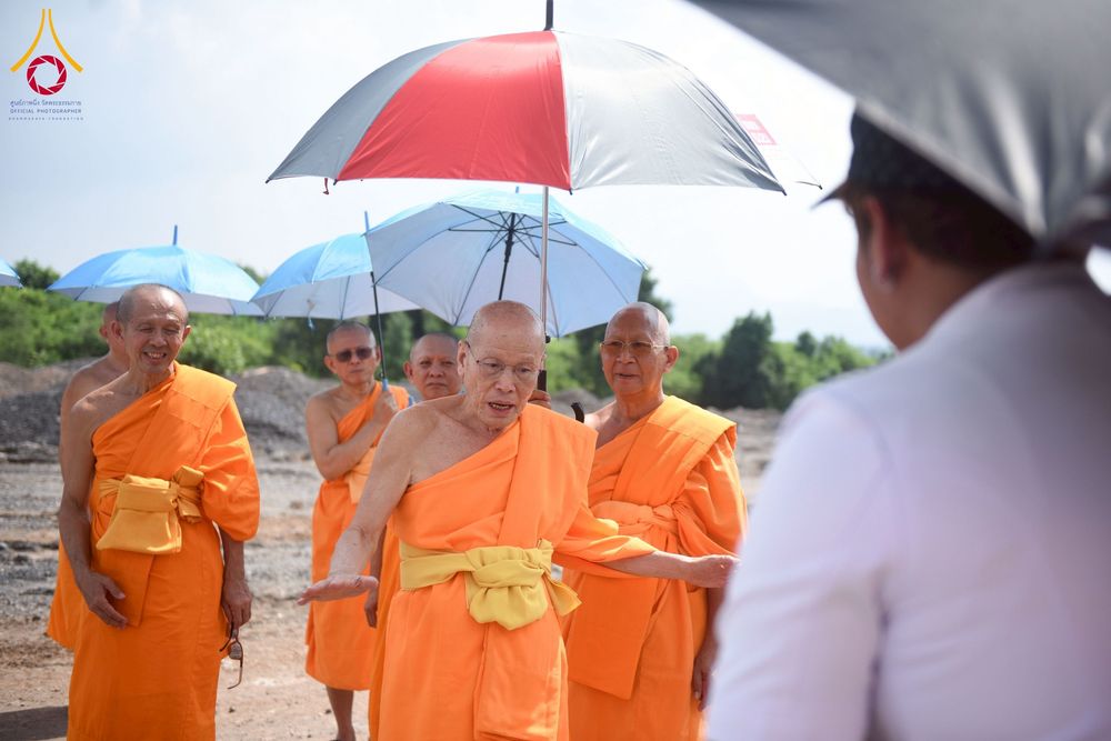 ภาพ No.270259:วันอาทิตย์ที่ 9 พฤศจิกายน พ.ศ. 2568 พิธีทอดผ้าป่าสร้างองค์พระเจดีย์สระบุรี สถาปนาองค์พระเจดีย์ เพื่อสร้างสันติภาพโลก ณ ศูนย์ปฏิบัติธรรมสระบุรี อ.พระพุทธบาท จ.สระบุรี