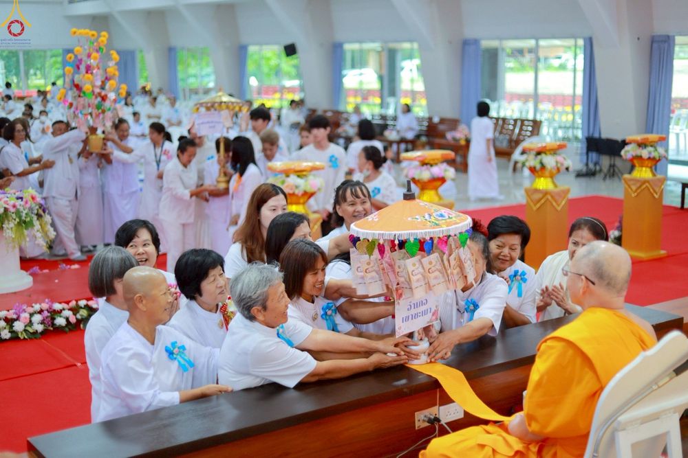 ภาพ No.261081:วันอังคารที่ 14 ตุลาคม พ.ศ. 2568 พิธีทอดกฐินสามัคคี "สร้างองค์พระเจดีย์เพื่อสร้างสันติภาพโลก" ขนาดหน้าตัก 10 เมตร ณ ศูนย์ปฏิบัติธรรมระยอง(บ้านช่องลม) ตำบลบางบุตร อำเภอบ้านค่าย จังหวัดระยอง