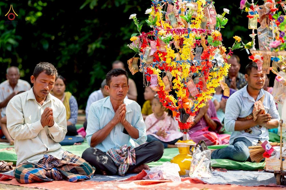 ภาพ No.257532:วันที่ 17 ตุลาคม พ.ศ. 2568 พิธีทอดกฐินสมทบวัดกัลยาณมิตรต่างประเทศ  บูชาธรรม 81 ปี หลวงพ่อธัมมชโย ณ ศูนย์ปฏิบัติธรรมไมตรีปูร์ เมืองคาร์การชารี ประเทศบังกลาเทศ 