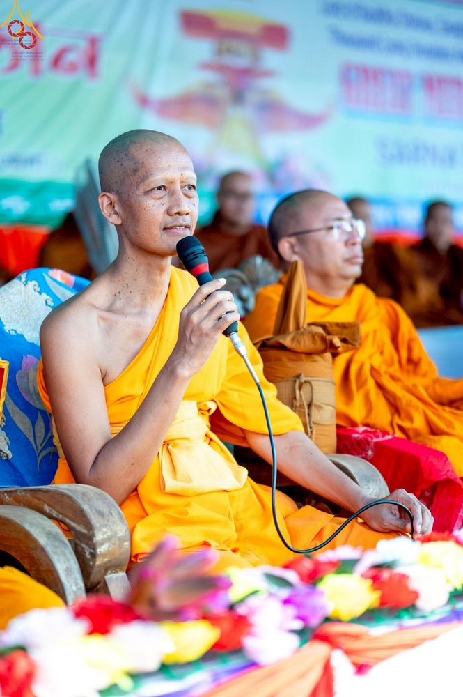 ภาพ No.261662:วันที่ 19 ตุลาคม พ.ศ. 2568 พิธีทอดกฐินสมทบ วัดกัลยาณมิตรต่างประเทศ บูชาธรรม 81 ปี หลวงพ่อธัมมชโย ณ วัดสารนาถ เมืองคาร์การชารี ประเทศบังกลาเทศ 