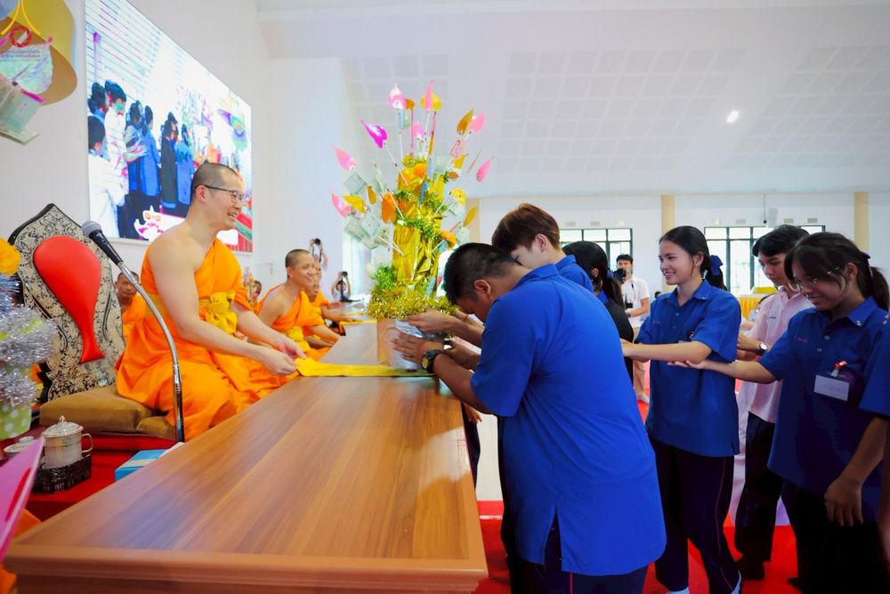 ภาพ No.265637:วันเสาร์ที่ 18 ตุลาคม พ.ศ. 2568 พิธีทอดกฐินสามัคคี ประจำปี 2568 “กฐินครัวมหาทาน” ณ ศูนย์อบรมเยาวชนบางปะหัน ตำบลหันสัง อำเภอบางปะหัน จังหวัดพระนครศรีอยุธยา