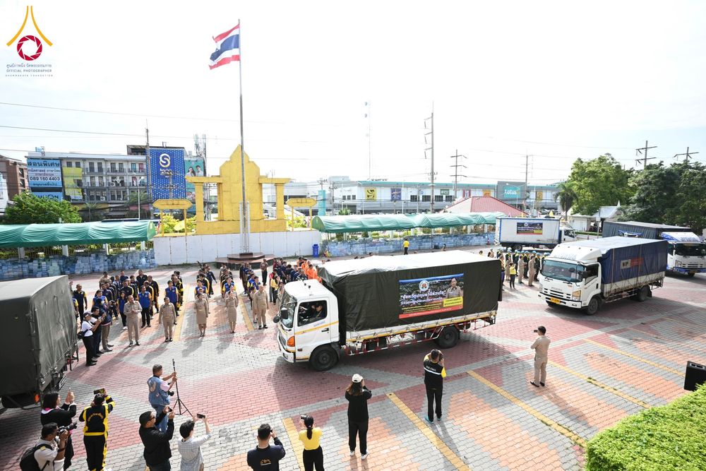 ภาพ No.159421:วัดพระธรรมกาย มูลนิธิธรรมกาย คณะศิษยานุศิษย์ฯ มอบถุงยังชีพ ข้าวสารอาหารแห้ง สมทบศูนย์รับบริจาคช่วยเหลือ ผู้ประสบภัยภาคเหนือ จังหวัดปทุมธานี มอบชุดอาหารปรุงสุกใหม่ ส่งแรงใจแก่เจ้าหน้าที่ผู้ปฏิบัติงาน และจิตอาสา วันที่ 27 กันยายน พ.ศ. 2567
