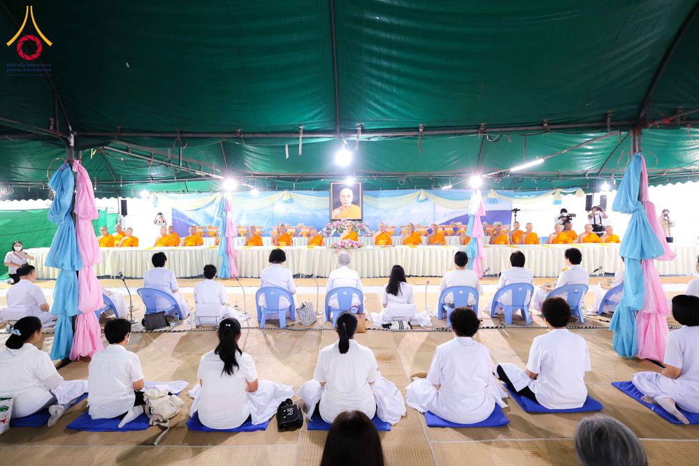 ภาพ No.298490:วันที่ 20 มกราคม พ.ศ. 2569 พิธีถวายภัตตาหารเป็นสังฆทาน แด่พระธรรมยาตรา ณ อนุสรณ์สถานบางปลา วัดบางปลา อำเภอบางเลน จังหวัดนครปฐม ในโครงการธรรมยาตรา กตัญญูบูชา มหาปูชนียาจารย์ พระมงคลเทพมุนี(สด จนฺทสโร) พระผู้ปราบมาร อนุสรณ์สถาน 7 แห่ง ปีที่ 14