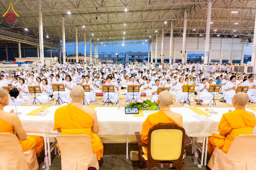 ภาพ No.279047:วันที่ 2 มกราคม พ.ศ.2569 พิธีถวายภัตตาหารเป็นสังฆทาน แด่พระธรรมยาตรา ณ วัดพระธรรมกาย ปทุมธานี ในโครงการธรรมยาตรา กตัญญูบูชา มหาปูชนียาจารย์ พระมงคลเทพมุนี(สด จนฺทสโร) พระผู้ปราบมาร อนุสรณ์สถาน 7 แห่ง ปีที่ 14