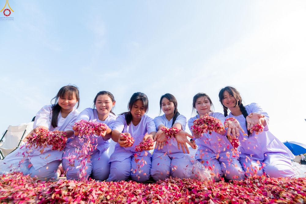 ภาพ No.299333:วันที่ 18 มกราคม พ.ศ. 2569 พิธีต้อนรับพระธรรมยาตรา ณ อนุสรณ์สถานลำดับที่ 5 สถานที่เผยแผ่วิชชาธรรมกายครั้งแรก อนุสรณ์สถานบางปลา วัดบางปลา อำเภอบางเลน จังหวัดนครปฐม ในโครงการธรรมยาตรา กตัญญูบูชา มหาปูชนียาจารย์ พระมงคลเทพมุนี(สด จนฺทสโร) พระผู้ปราบมาร อนุส