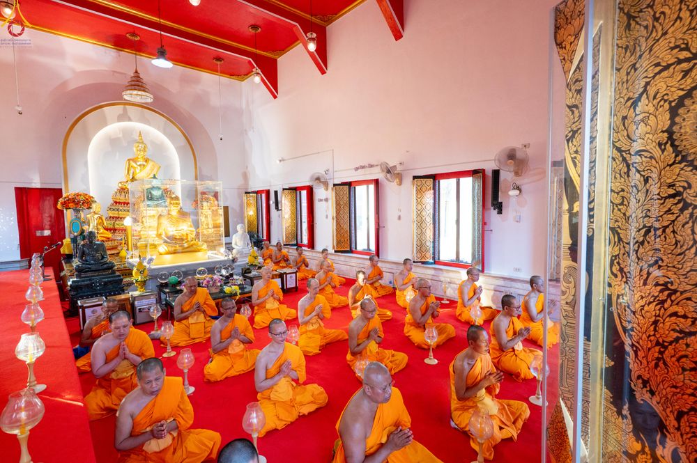 ภาพ No.293923:วันที่ 14 มกราคม พ.ศ. 2569 พิธีจุดประทีปถวายเป็นพุทธบูชา และบูชาธรรมมหาปูชนียาจารย์  ณ วัดสองพี่น้อง ต.ต้นตาล อ.สองพี่น้อง จ.สุพรรณบุรี ในโครงการธรรมยาตรา กตัญญูบูชา มหาปูชนียาจารย์ พระมงคลเทพมุนี(สด จนฺทสโร) พระผู้ปราบมาร อนุสรณ์สถาน 7 แห่ง ปีที่ 14