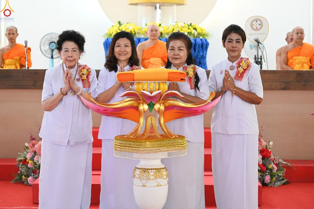 ภาพ No.283166:วันอาทิตย์ที่ 26 ตุลาคม พุทธศักราช 2568 พิธีทอดกฐินสามัคคี กตัญญูบูชาธรรมมหาปูชนียาจารย์ และโครงการกฐินทั่วไทย 30,000 วัด บูชาธรรม 81 ปีหลวงพ่อธัมมชโย  ณ ศูนย์อบรมเยาวชนอุตรดิตถ์