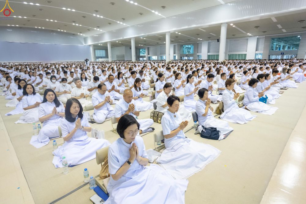 ภาพ No.328126:วันอาทิตย์ต้นเดือนที่ 3 พฤษภาคม พ.ศ.2569 พิธีบูชาข้าวพระ ณ วัดพระธรรมกาย