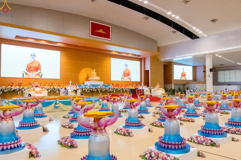 ภาพ No.318579:วันอาทิตย์ต้นเดือนที่ 5 เมษายน พ.ศ.2569 พิธีทอดผ้าป่าสมทบมหาสังฆทาน 40,000 กว่าวัดทั่วประเทศ ณ สภาธรรมกายสากล วัดพระธรรมกาย