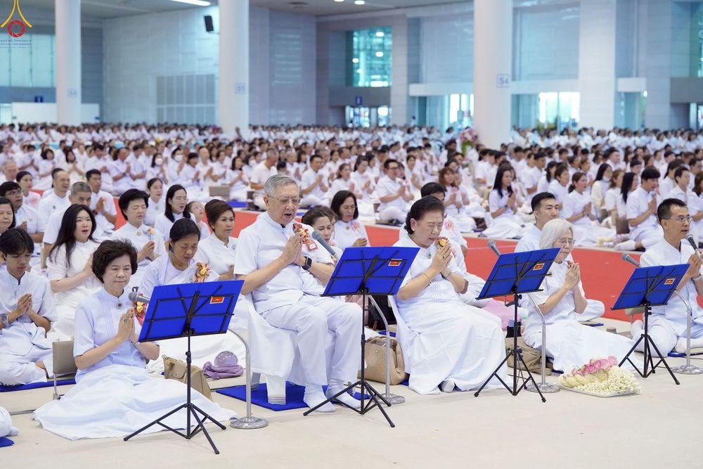 ภาพ No.243684:วันอาทิตย์ที่ 7 กันยายน พ.ศ. 2568 พิธีบูชาครูผู้ค้นพบวิชชาธรรมกาย , พิธีบูชาข้าวพระ ณ สภาธรรมกายสากล วัดพระธรรมกาย