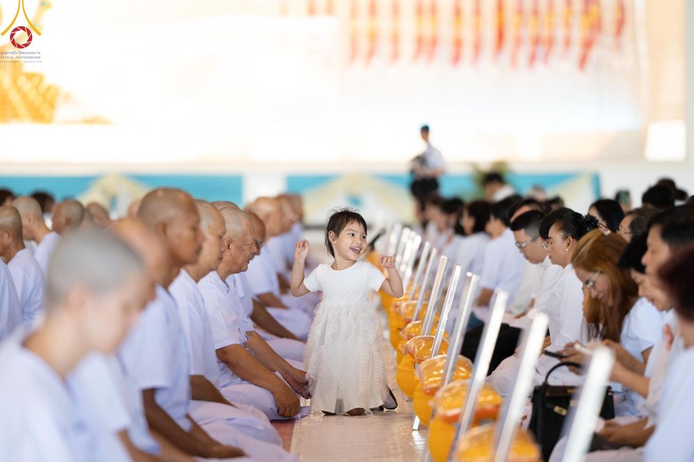 ภาพ No.180619:พิธีบรรพชาอุปสมบท โครงการอุปสมบทบูชาธรรมมหาปูชนียาจารย์ ประจำปีพุทธศักราช 2567 วันเสาร์ที่ 7 ธันวาคมพ.ศ. 2567 ณ วัดพระธรรมกาย จ.ปทุมธานี