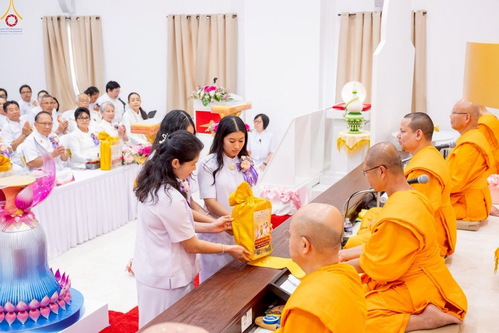 ภาพ No.234680:วันอาทิตย์ที่ 20 กรกฎาคม  พ.ศ.2568 พิธีทอดผ้าป่าภาคพื้นอเมริกา พิธีเจริญพระพุทธมนต์ ฉลองอาคารแก้วธรรมชัยรัตนอนันต์ วัดพระธรรมกายเทนเนสซี ประเทศสหรัฐอเมริกา