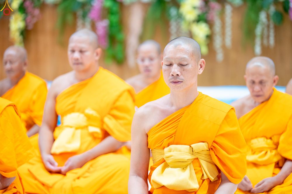 ภาพ No.329019:วันอาทิตย์ที่ 17 พฤษภาคม พ.ศ.2569 พิธีร่วมบุญการศึกษาพระภิกษุสามเณร (หนังสือบาลี นักธรรม ทางก้าวหน้า World-Pec) ณ ห้องแก้วสารพัดนึก 2 วัดพระธรรมกาย