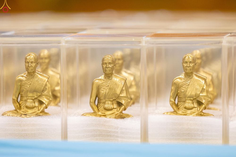 ภาพ No.311638:วันอาทิตย์ต้นเดือนที่ 1 มีนาคม พ.ศ.2569 สัมมนาพิเศษ พิธีมอบรูปหล่อโลหะหลวงปู่วัดปากน้ำ พระมงคลเทพมุนี พิธีมุทิตาสักการะในโอกาสพระครูปลัดรัตนวีรวัฒน์(รังสฤษดิ์ อิทธิจินฺตโก) เจ้าอาวาสวัดพระธรรมกาย  ดำรงตำแหน่งเป็น “ที่ปรึกษาเจ้าคณะจังหวัดปทุมธานี”  ณ ห้อง