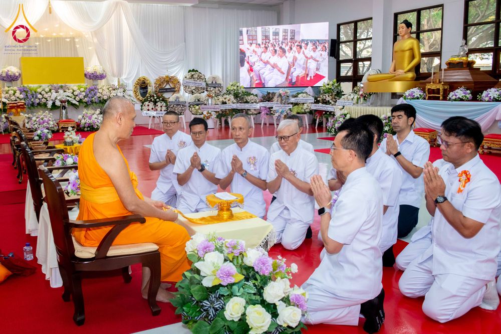 ภาพ No.315820:วันพฤหัสบดีที่ 26 มีนาคม พ.ศ. 2569 พิธีบำเพ็ญกุศล คุณพ่อณรงค์ จินตมากุล  สิริอายุ 99 ปี 11 เดือน โยมบิดา พระครูปลัดรัตนวีรวัฒน์ (รังสฤษดิ์ อิทฺธิจินตโก) ที่ปรึกษาเจ้าคณะจังหวัดปทุมธานี เจ้าอาวาสวัดพระธรรมกาย  ณ ห้องปลูกศรัทธา 2 วัดพระธรรมกาย ปทุมธานี