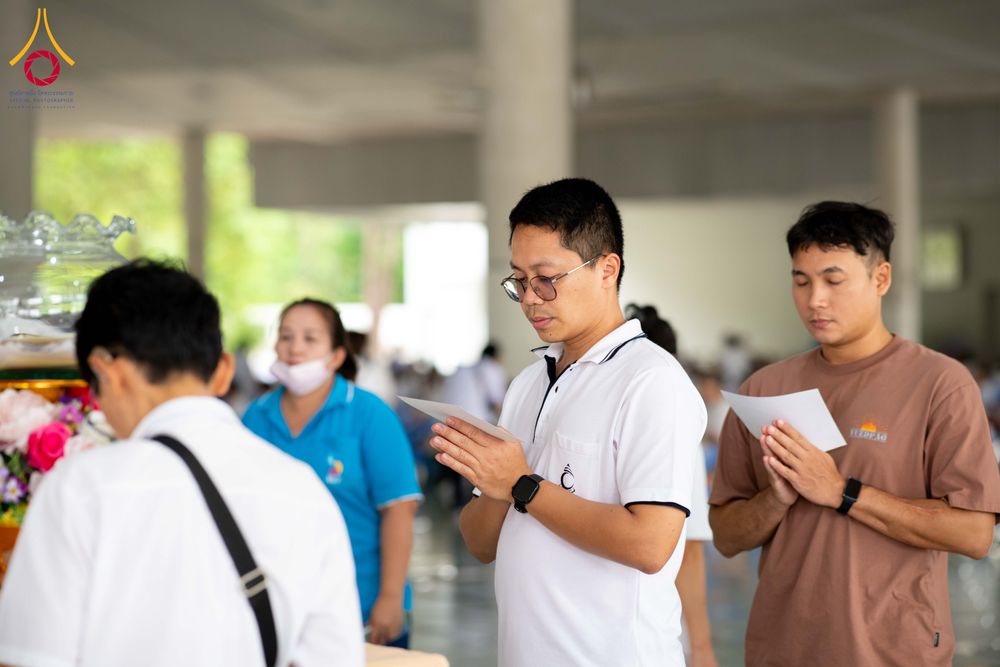 ภาพ No.326688:วันที่ 1 พฤษภาคม พ.ศ.2569 พิธีบุพเปตพลี ครั้งที่ 181 ร่วมอุทิศบุญแด่หมู่ญาติที่ล่วงลับไปแล้ว และสืบทอดอายุพระพุทธศาสนา ณ หอฉันคุณยายอาจารย์ฯ วัดพระธรรมกาย