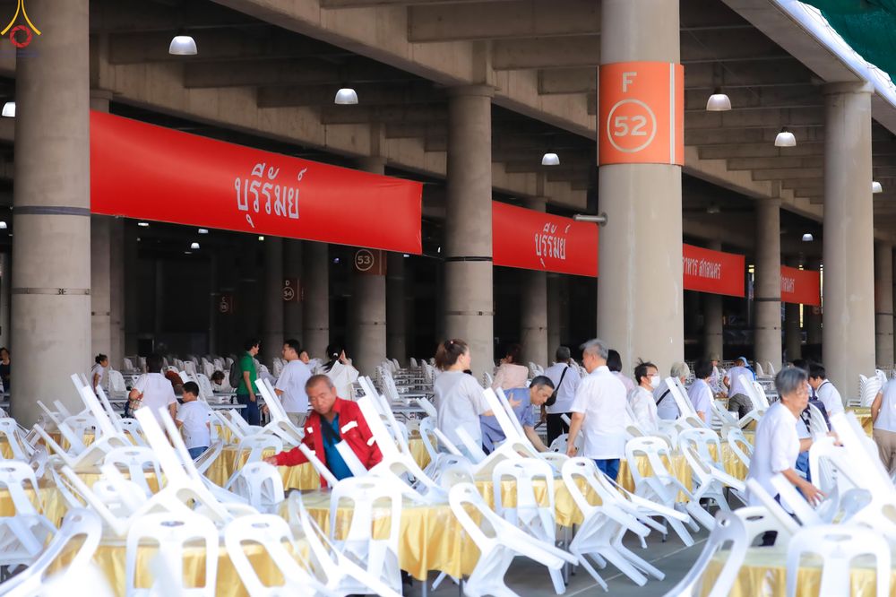 ภาพ No.322698:วันที่ 15-18 เมษายน พ.ศ.2569 การเเตรียมโต๊ะฉัน , เตรียมจุดพักค้าง , เรียงเก้าอี้ , เรียงกล่องไทยธรรม  เพื่องานถวายมหาสังฆทาน 40,000 กว่าวัดทั่วประเทศ วันคุ้มครองโลก 22 เมษายน พ.ศ.2569 วัดพระธรรมกาย