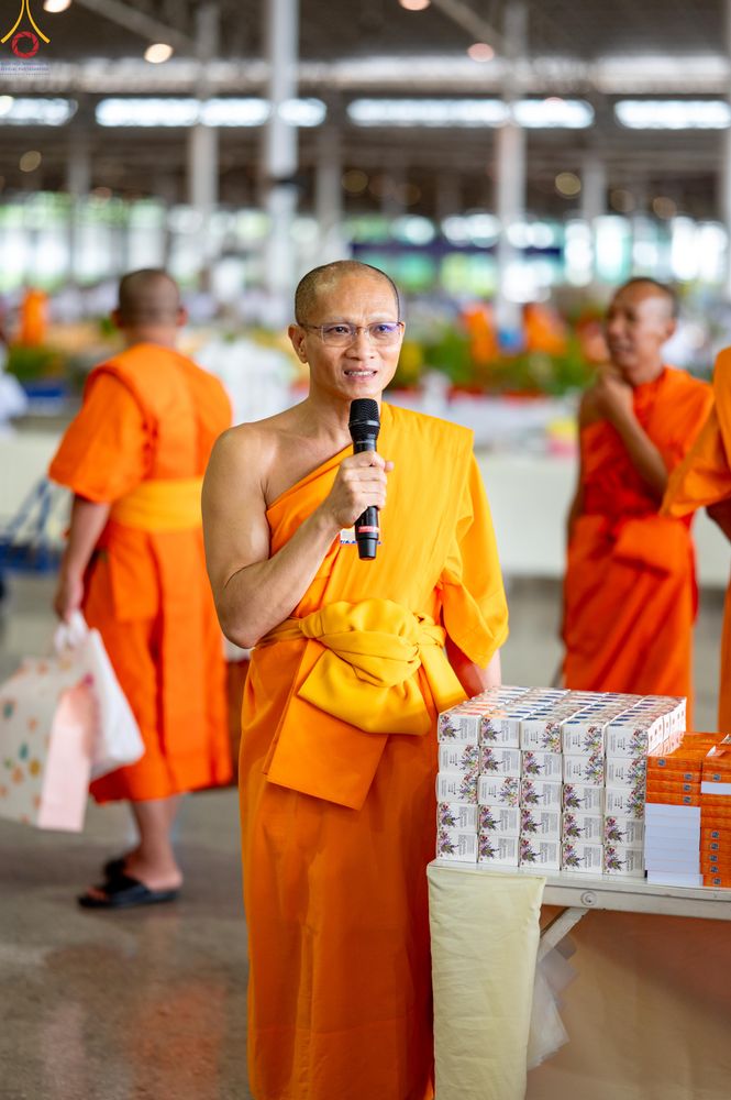 ภาพ No.342165:วันอาทิตย์ที่ 2 สิงหาคม พ.ศ.2569 วันสมาธิโลก การต้อนรับปฏิสันถารพระสังฆาธิการ ,พิธีบูชาข้าวพระ ณ สภาธรรมกายสากล วัดพระธรรมกาย
