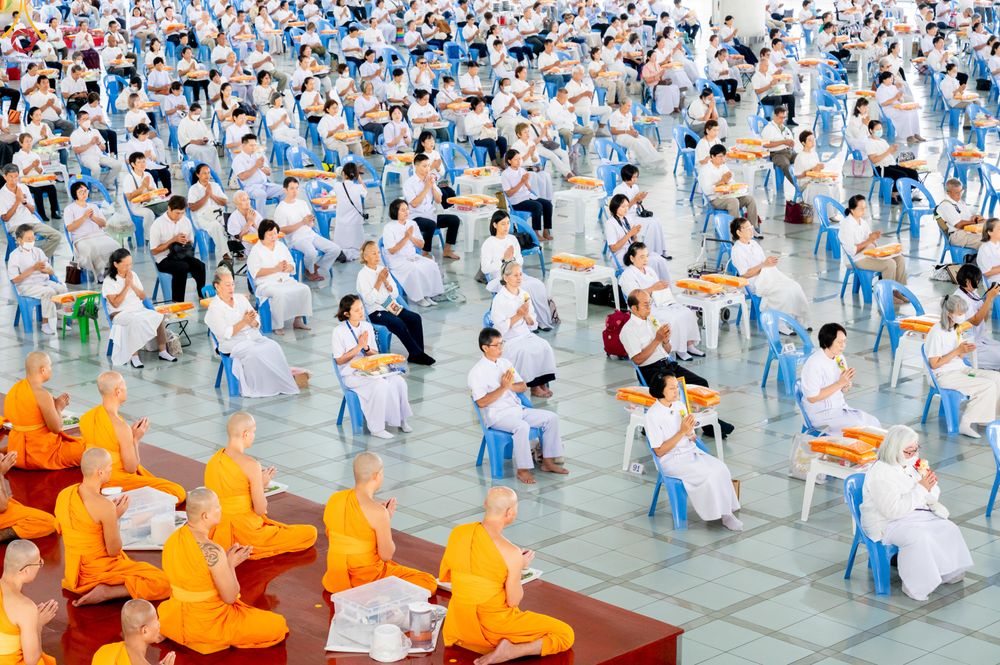 ภาพ No.348513:วันที่ 11 กันยายน พ.ศ.2569 พิธีบุพเปตพลี ครั้งที่ 188 ร่วมอุทิศส่วนกุศล แด่หมู่ญาติผู้ล่วงลับไปแล้ว และเป็นปัจจัยสนับสนุน การเผยแผ่พระพุทธศาสนา ณ หอฉันคุณยายอาจารย์ วัดพระธรรมกาย