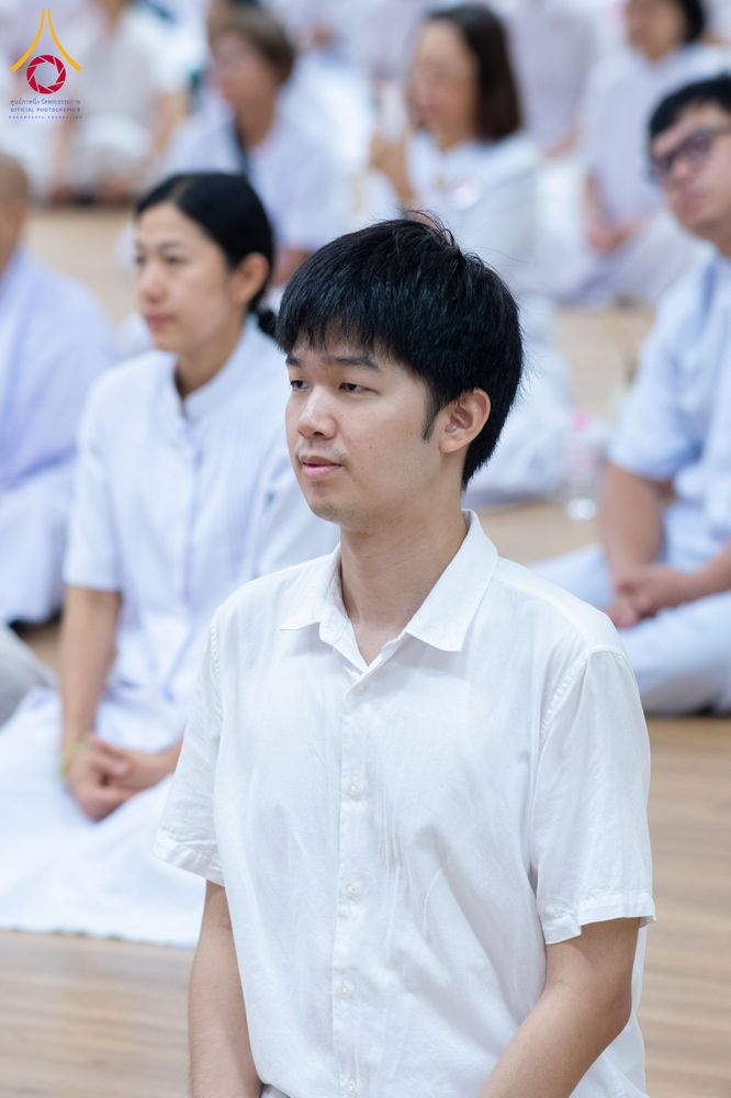 ภาพ No.330636:วันอาทิตย์ที่ 31 พฤษภาคม พ.ศ.2569 พิธีขอขมาผู้ปกครอง อุบาสกอุปสมบทอุทิศชีวิต 11 ท่าน  ณ ห้องแก้วสารพัดนึก 2 วัดพระธรรมกาย จังหวัดปทุมธานี