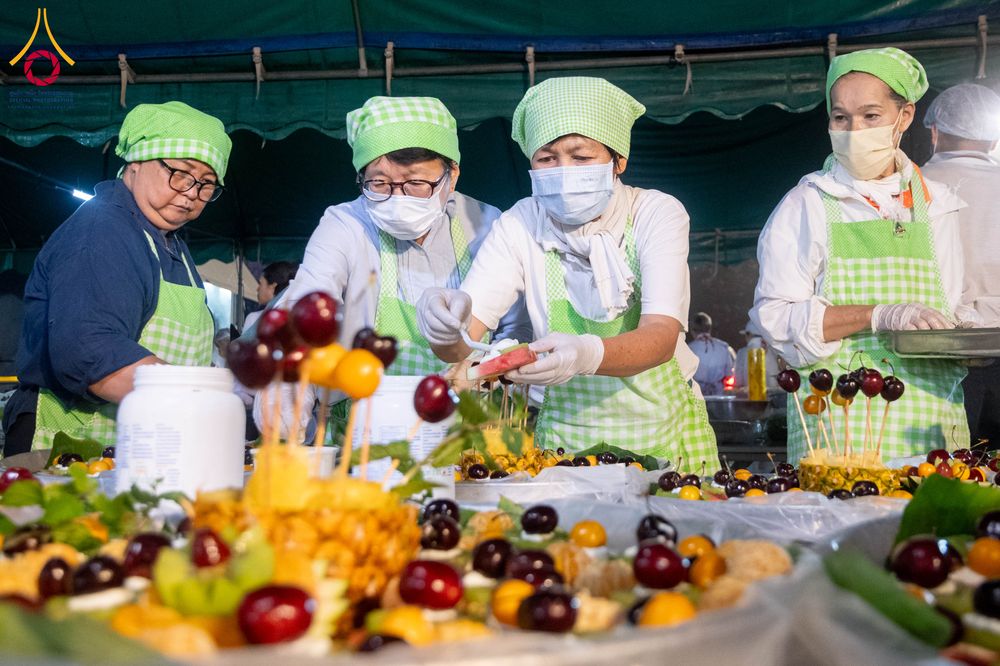 ภาพ No.299095:วันที่ 21 มกราคม พ.ศ. 2569 พิธีถวายภัตตาหารเป็นสังฆทาน แด่พระธรรมยาตรา ณ อนุสรณ์สถานบางปลา วัดบางปลา อำเภอบางเลน จังหวัดนครปฐม ในโครงการธรรมยาตรา กตัญญูบูชา มหาปูชนียาจารย์ พระมงคลเทพมุนี(สด จนฺทสโร) พระผู้ปราบมาร อนุสรณ์สถาน 7 แห่ง ปีที่ 14