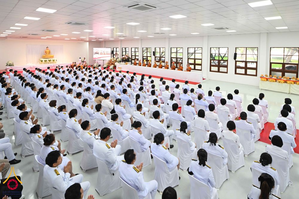 ภาพ No.344192:วันที่ 12 สิงหาคม พ.ศ. 2569  พสกนิกรชาวอำเภอคลองหลวง พร้อมใจร่วมพิธีสวดพระพุทธมนต์และทำบุญตักบาตรถวายพระราชกุศล เนื่องในวันคล้ายวันพระราชสมภพ สมเด็จพระบรมราชชนนีพันปีหลวง และวันแม่แห่งชาติ 12 สิงหาคม 2569