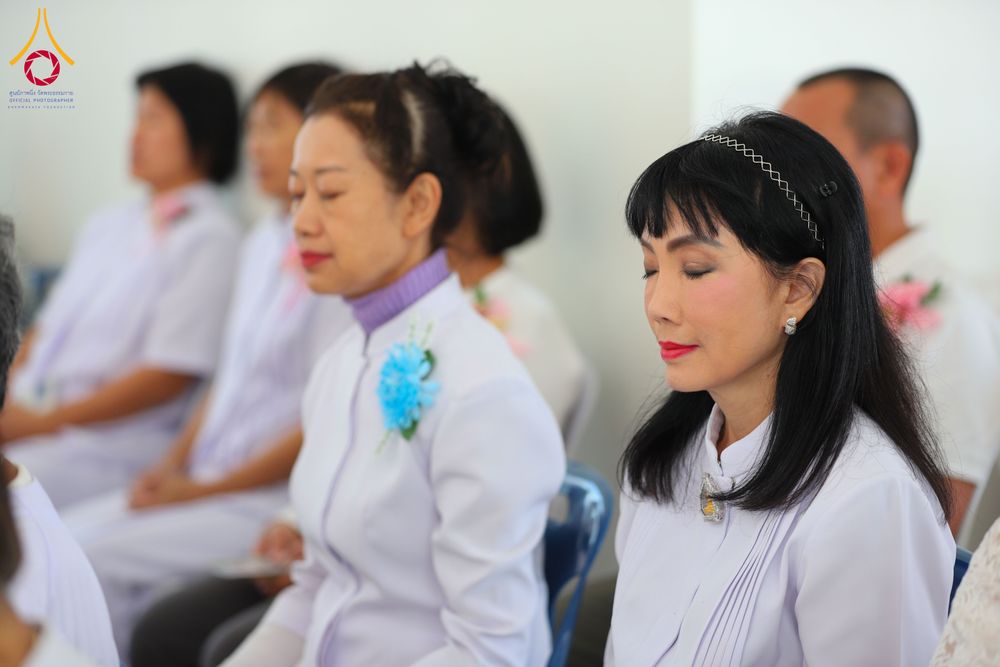 ภาพ No.291119:วันพุธที่ 7 มกราคม พ.ศ. 2569  พิธีบรรจุพระบรมสารีริกธาตุภายในพระเกตุองค์พระประธาน สมโภชพระประธาน พระธรรมกาย พิธีทอดผ้าป่า บุญแสงสว่าง ติดตั้งโซล่าเซล ณ ศูนย์ปฏิบัติธรรมพระมงคลเทพมุนี อ.สองพี่น้อง จ.สุพรรณบุรี