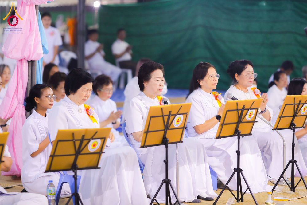 ภาพ No.298475:วันที่ 20 มกราคม พ.ศ. 2569 พิธีถวายภัตตาหารเป็นสังฆทาน แด่พระธรรมยาตรา ณ อนุสรณ์สถานบางปลา วัดบางปลา อำเภอบางเลน จังหวัดนครปฐม ในโครงการธรรมยาตรา กตัญญูบูชา มหาปูชนียาจารย์ พระมงคลเทพมุนี(สด จนฺทสโร) พระผู้ปราบมาร อนุสรณ์สถาน 7 แห่ง ปีที่ 14